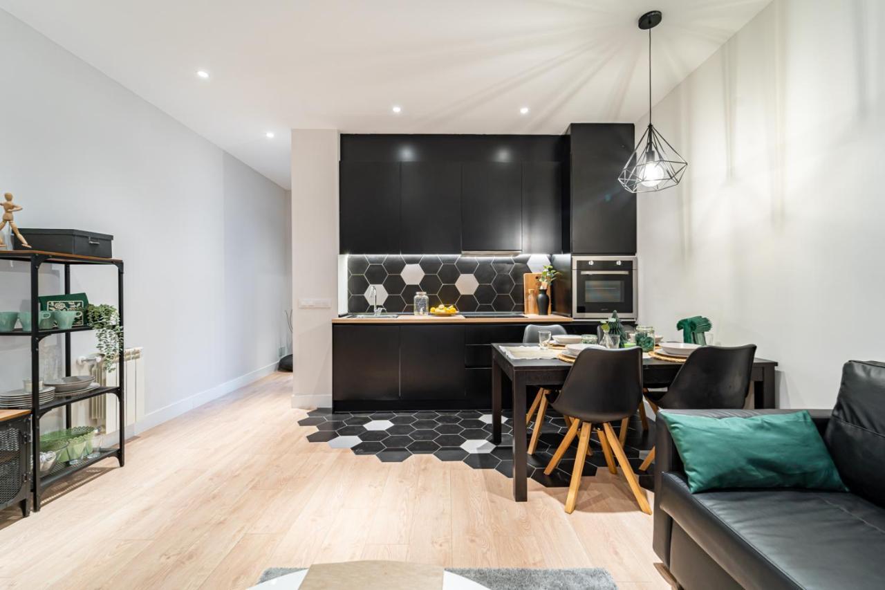 Edsam Madrid Apartments Black Eksteriør bilde