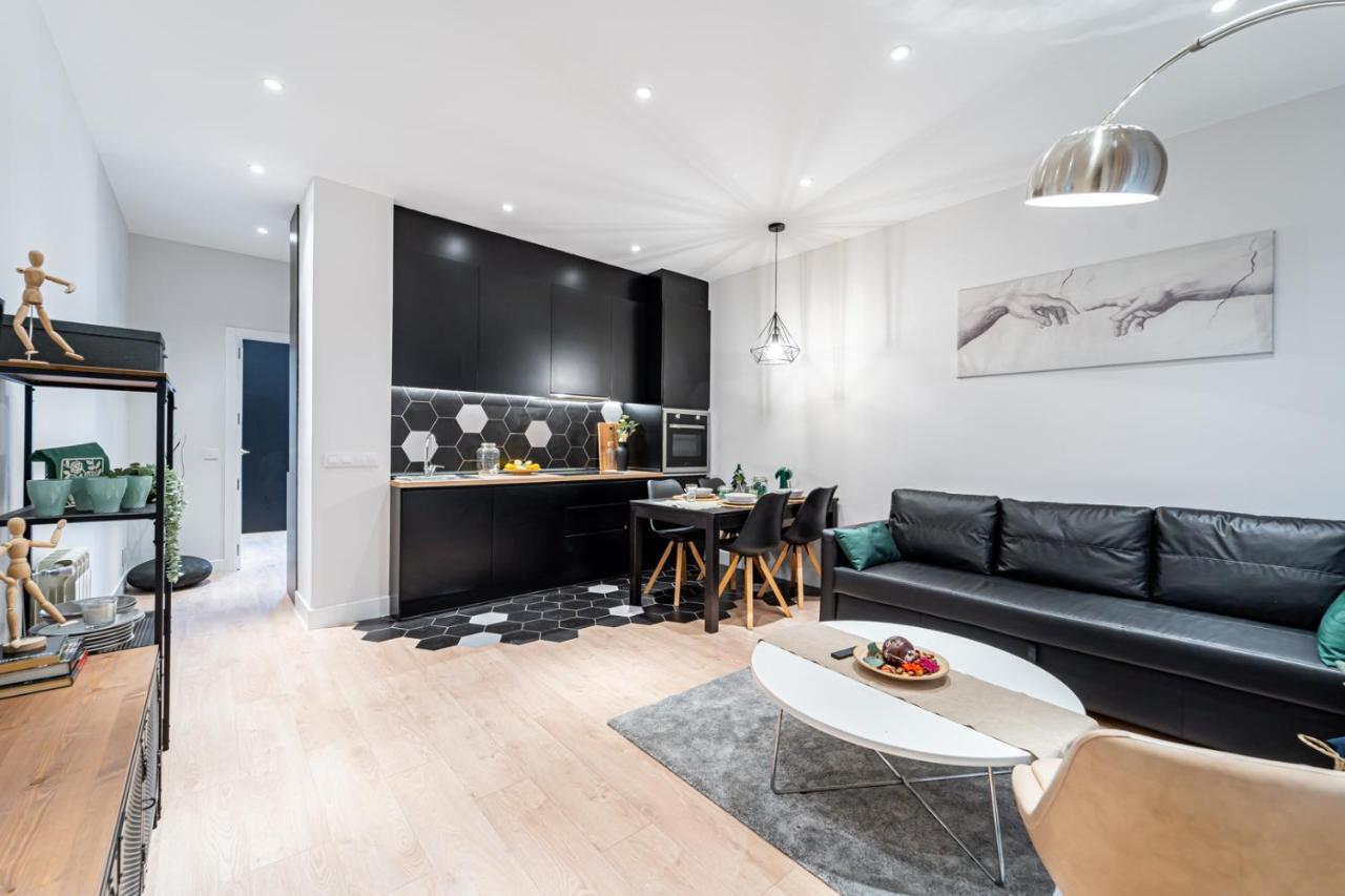 Edsam Madrid Apartments Black Eksteriør bilde
